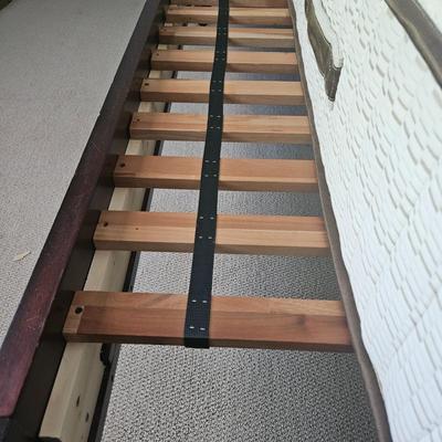 Queen Size Cane Sleigh Bed and Bedding (B1-DW)