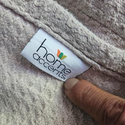 Queen Size Cane Sleigh Bed and Bedding (B1-DW)