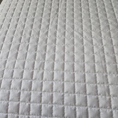 Queen Size Cane Sleigh Bed and Bedding (B1-DW)