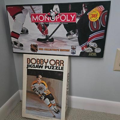 Hockey Books and Games (B1-DW)