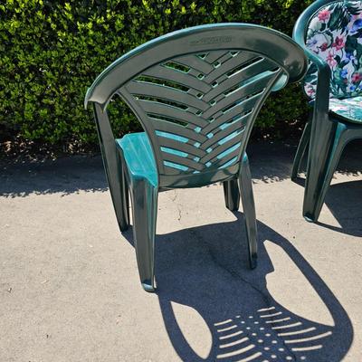 Six Plastic Outdoor Chairs & Cushions w/ Two Tables (G-JS)