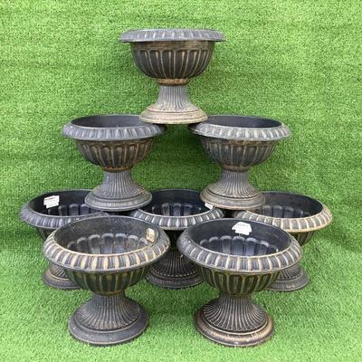 119 Eight Black w/ Gold Wash Pedestal Plastic Planters