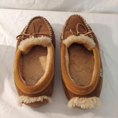 Size 12/13 Slippers by North Face, L.L. Bean and more (B1-BBL)