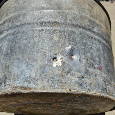 Assortment of Galvanized Tubs & Buckets (G-JS)