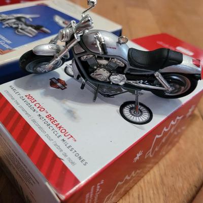 Lot of hallmark and other Harley Davidson minutures replica collectors items