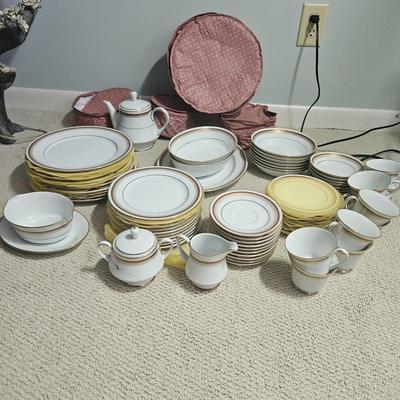 Noritake Doral Maroon China Set (B1-DW)