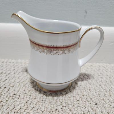 Noritake Doral Maroon China Set (B1-DW)