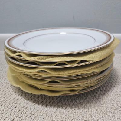Noritake Doral Maroon China Set (B1-DW)
