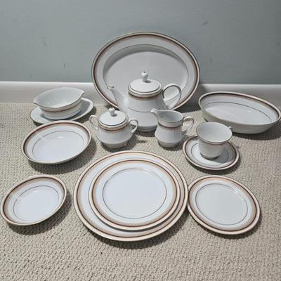 Noritake Doral Maroon China Set (B1-DW)