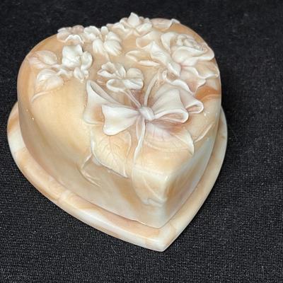 Incolay stone Cameo trinket box