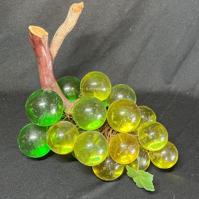 Awesome lucite grapes
