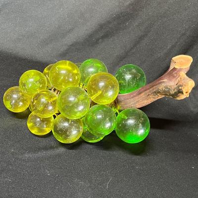 Awesome lucite grapes