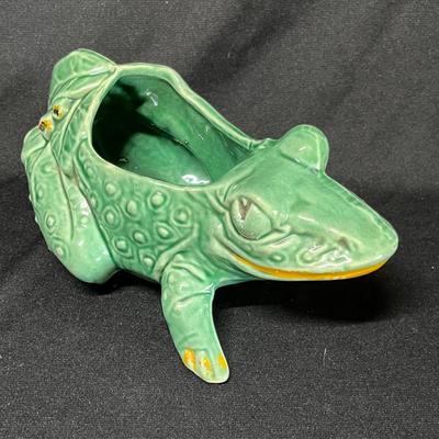 McCoy Frog planter