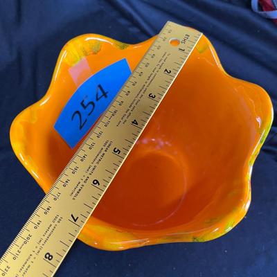 Haeger Tulip planter