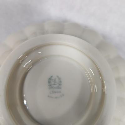 Lenox Ribbed Bulb Vase