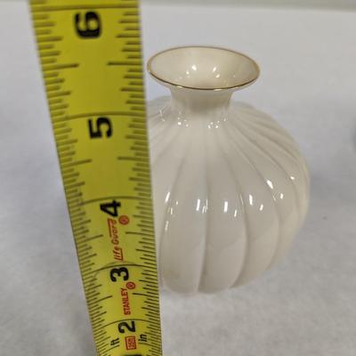 Lenox Ribbed Bulb Vase