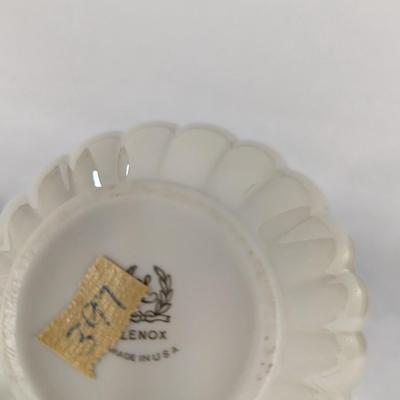 Lenox Ribbed Bulb Vase