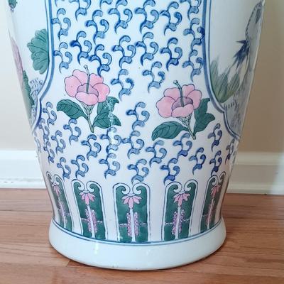 LOT 78: Vintage Large Chinoiserie Vase