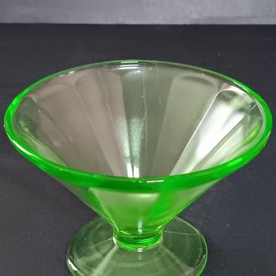 LOT 108: Uranium Glass Sherbert Glasses