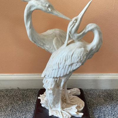 LOT 117: Giuseppe Armani Signed Heron Sculpture