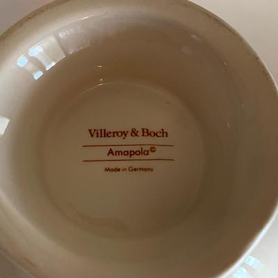 LOT 181: The Cellar Square Plates/Platters, Villeroy & Boch Casserole & Gravy Boat, Le Creuset White Tray along w/2 Cookbooks