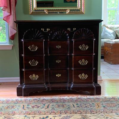 LOT 193: 4-Drawer Chippendale Style Bachelors Chest/Sideboard
