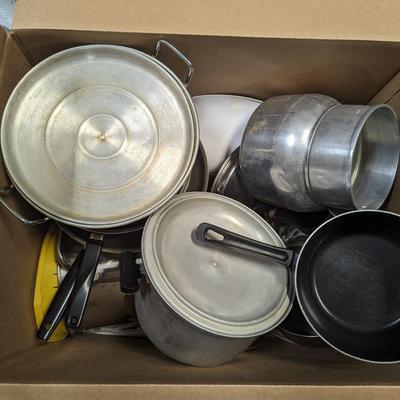Assortment Of Pots & Pans