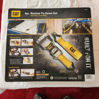 CAT 4pc Ratchet Tie Down Set 16ft Long x 1-1/2in Wide, Break Strength 3000 LB