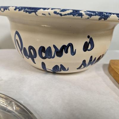 Assortment Of Kitchen Accessories