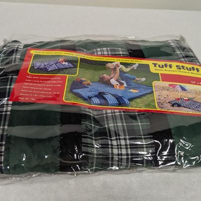 Tuff Stuff Water Resistant Outdoor Blanket