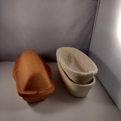 Terra Cotta Hearth Baker for Bread with Rattan Proofing Baskets