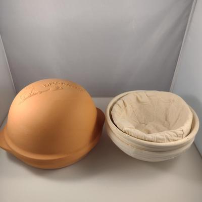 Round Terra Cotta Breadtopia Hearth Baker for Bread with Rattan Proofing Baskets