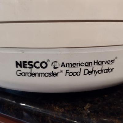 Nesco American Harvest Gardenmaster Food Dehydrator