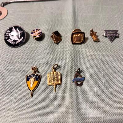 Charm Bracelets and Pins, incl. 925 & 14k (K-BB)