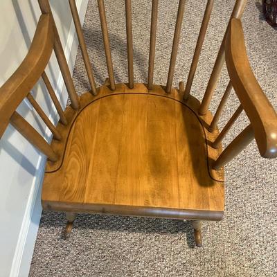 Wooden Spindle Back Rocking Chair (BD-MG)
