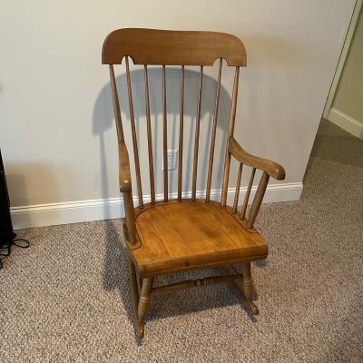 Wooden Spindle Back Rocking Chair (BD-MG)