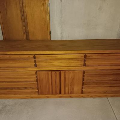 Wambold Fine Furniture seven Dresser with Mirror and center chest storage