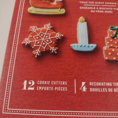 Williams Sonoma 'Twas the Night Cookie Kit