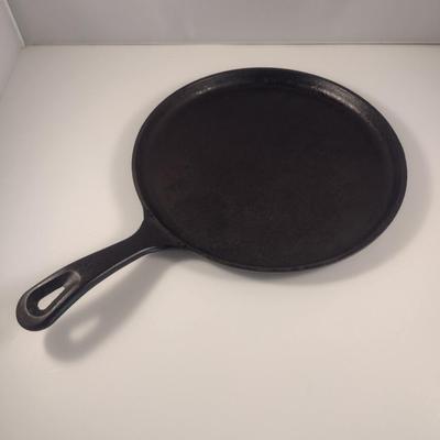 Lodge Cast Iron Griddle Pan- Approx 10 3/4" in Diameter (Choice A)