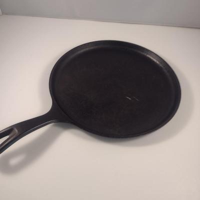 Lodge Cast Iron Griddle Pan- Approx 10 3/4" in Diameter (Choice B)