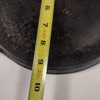 Lodge Cast Iron Griddle Pan- Approx 9 1/4" in Diameter (Choice C)