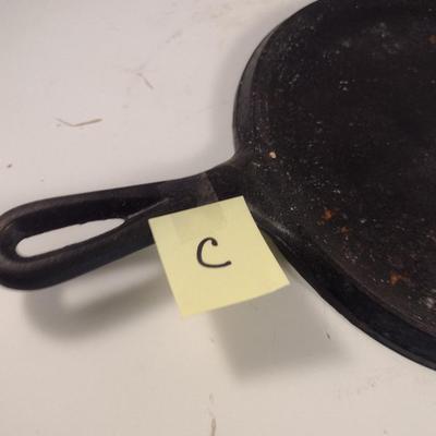 Lodge Cast Iron Griddle Pan- Approx 9 1/4" in Diameter (Choice C)