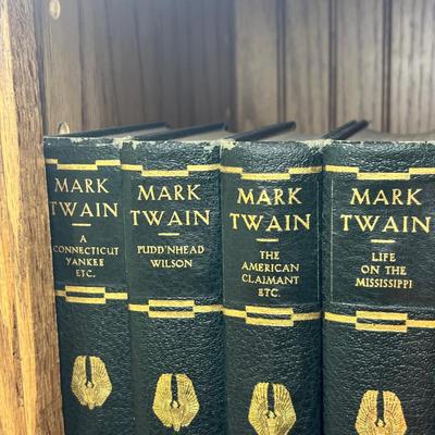 Mark Twain Authorized Edition Book Set (LR-RG)