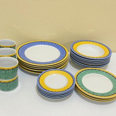 Kitchen Collection ~ Lot Of 50 Pieces Of Blue, Yellow & Green Assorted Kitchenware