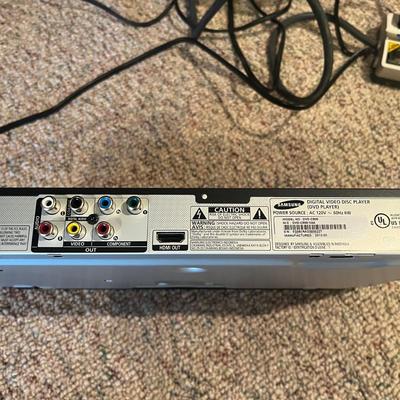 LG 39” TV & Samsung DVD Player (BD-MG)