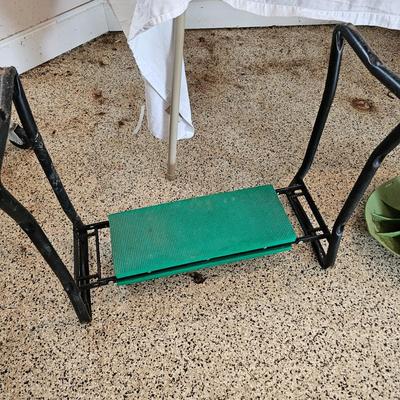 Assorted Garden Hand Tools & Accessories (G-JS)