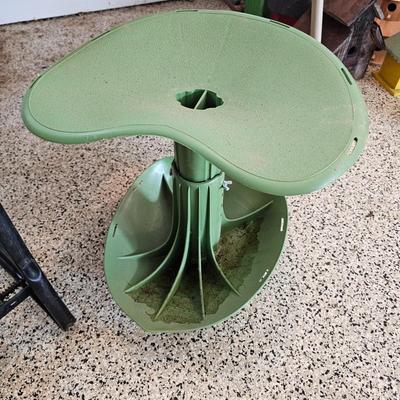 Assorted Garden Hand Tools & Accessories (G-JS)