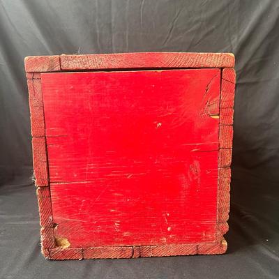 Vintage Wooden Box and Basket w/ Fruit Replicas (UB3-DZ)