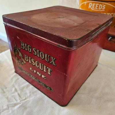 Antique & Vintage Kitchen Tins (K-DW)