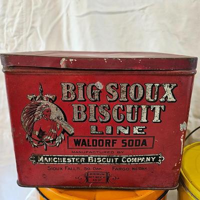 Antique & Vintage Kitchen Tins (K-DW)